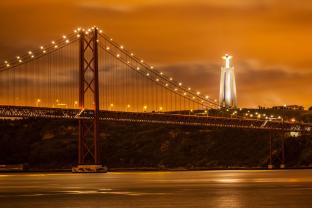 Fotomurales - Puente 25 de Abril Lisboa