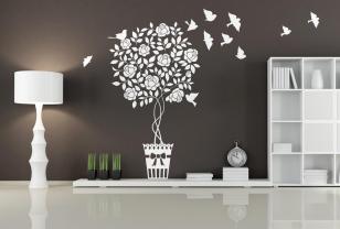 Albero con uccelli